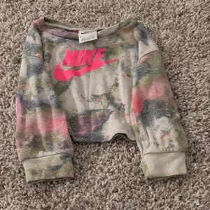 6/$35 Multicolor Tie-Dye Cropped Sweatshirt